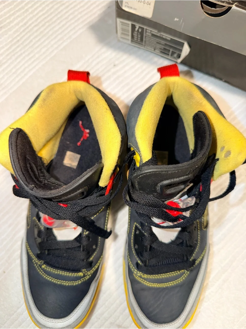 Nike Air Jordan Spizike Black Yellow Red Grey Men’s Size 9
